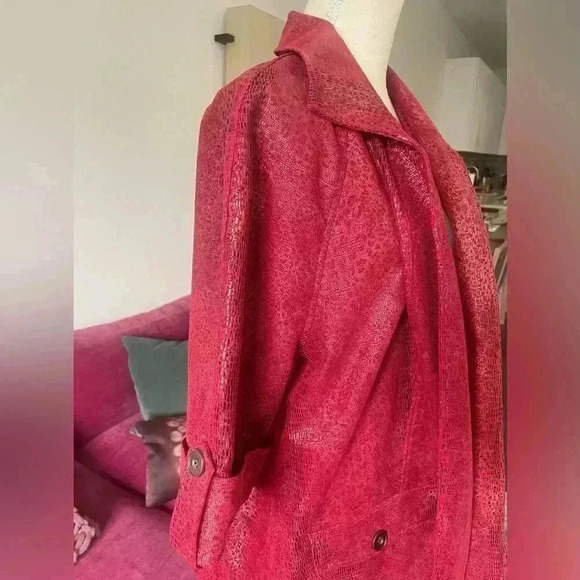 Linear Red Shiny Jacket - Picture 8 of 11